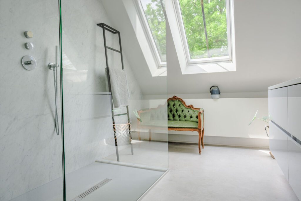 badkamer in marmer door Pauwels Natuursteen